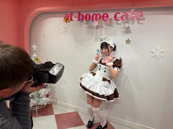 IDOL REPORT .mag Vol.03 「現役メイドさんのチェキ™講座」｜本店4階