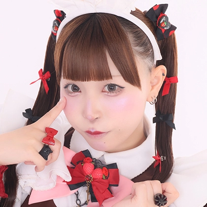 あっとほぉーむカフェ　なしゅ メイド】なしゅ / 萌え萌えきゅん♡あいこめ動画 in 大阪 - YouTube