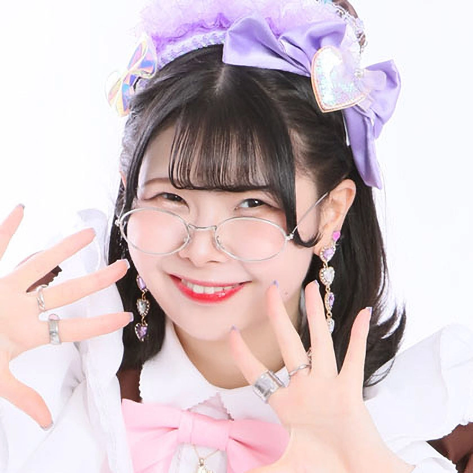 メイド紹介 ビスケ | 秋葉原・大阪・名古屋のメイドカフェなら【あっと